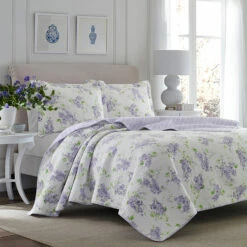 Laura Ashley Keighley Quilt Set