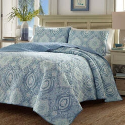 Tommy Bahama Turtle Cove Caribbean Blue Quilt Set