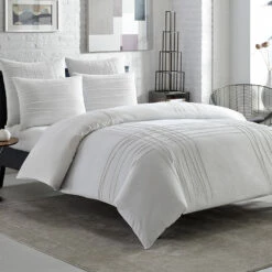 City Scene Variegated Pleats Comforter & Duvet Set